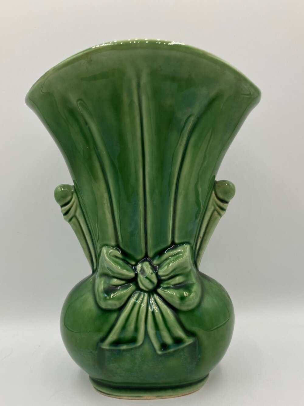 Vintage 1940's Shawnee Pottery Vase Green 9"H #819 Good Condition